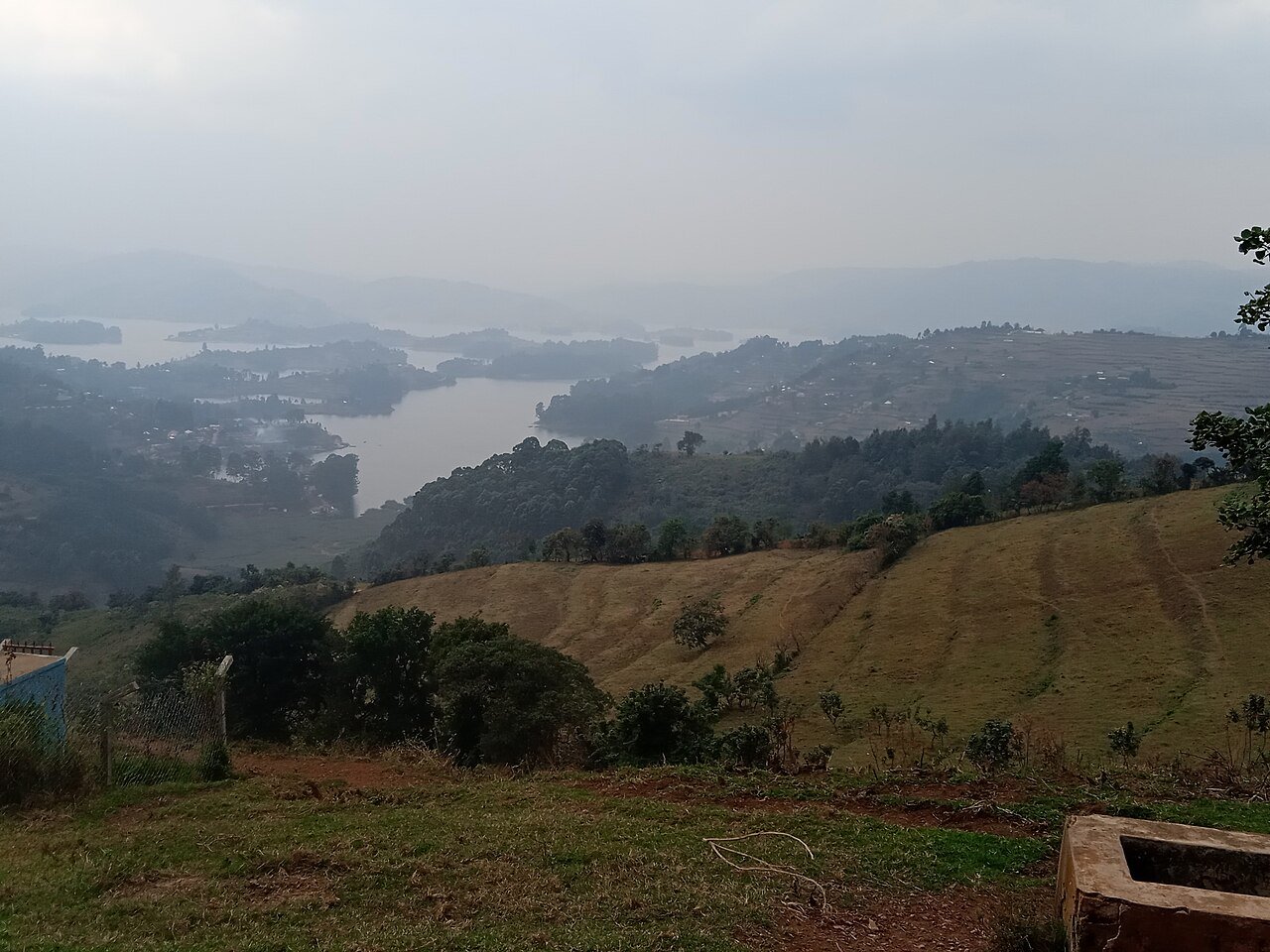 Lake Bunyonyi extension after a Luxury Gorilla Safari from China to Uganda